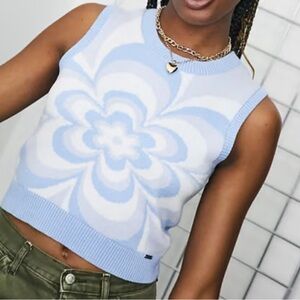 HOLLISTER Cotton Sleeveless Cropped Sweater Blue White Flower Floral Size Small